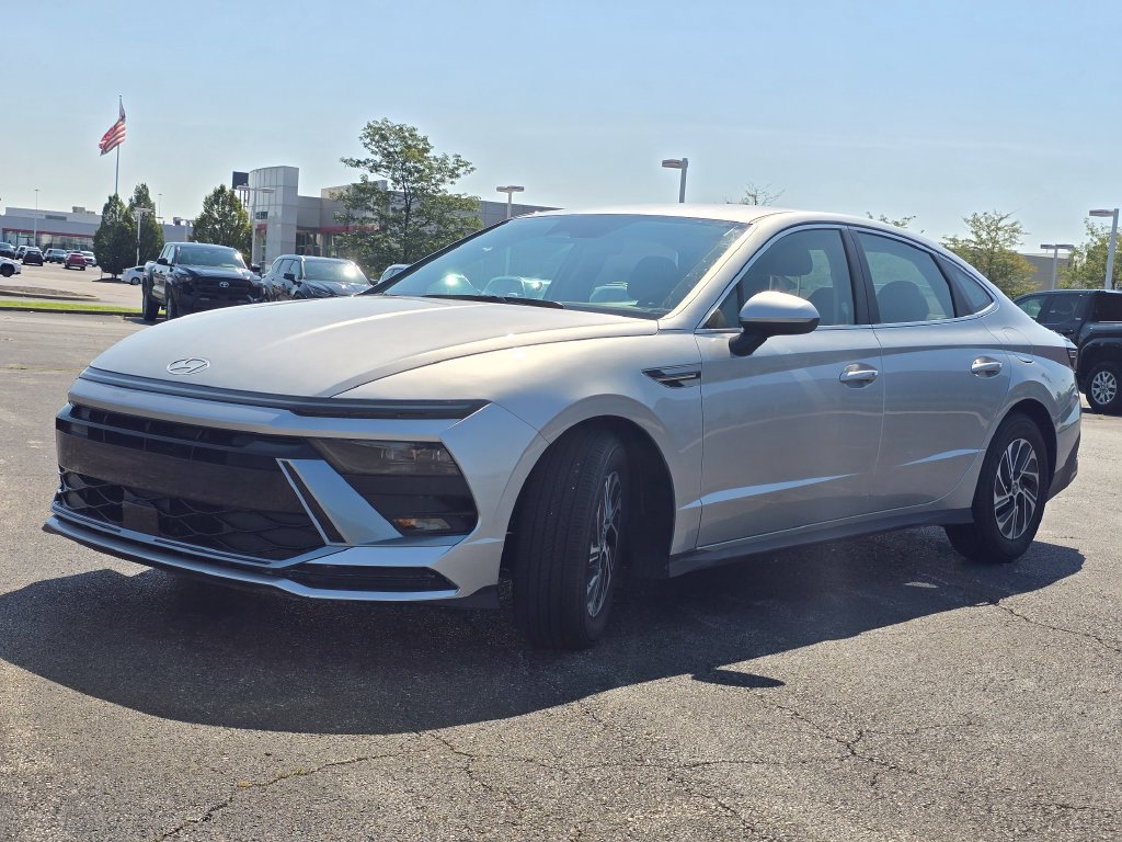 Used 2026 Hyundai Sonata Blue FWD image 10