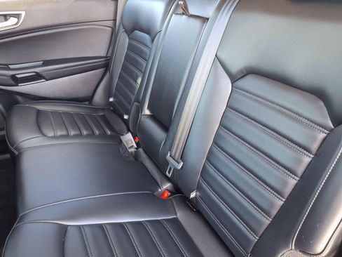 Used 2023 Ford Edge SEL w/ Convenience Package AWD/4WD image 7