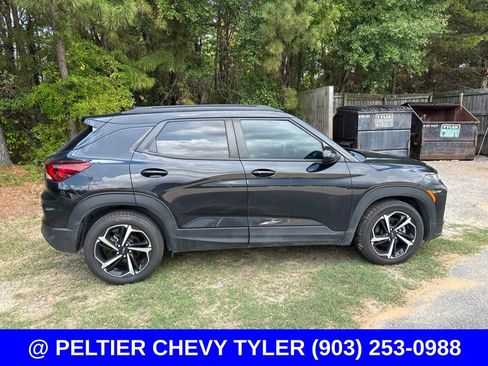 Used 2022 Chevrolet TrailBlazer RS w/ Sun and Liftgate Package FWD image 8