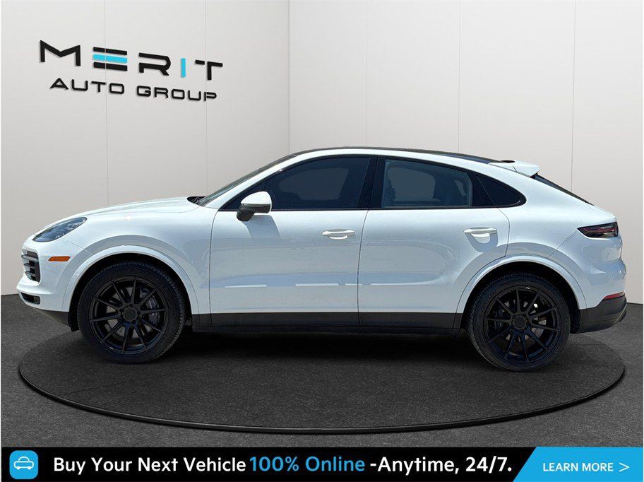Used 2022 Porsche Cayenne Platinum Edition AWD/4WD image 4
