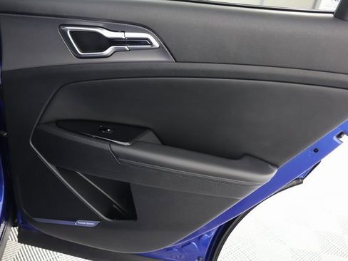 Used 2023 Kia Sportage SX image 28