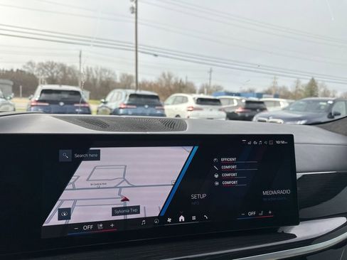 Used 2024 BMW X6 M Competition image 15