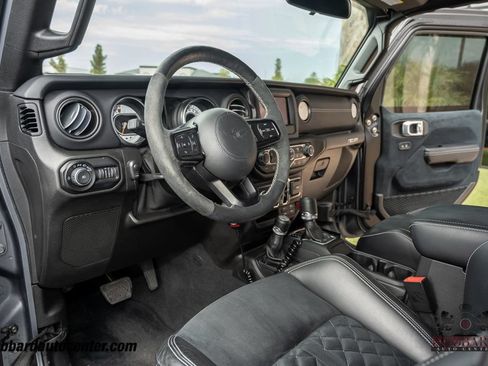 Used 2019 Jeep Wrangler Unlimited Sport S AWD/4WD image 18