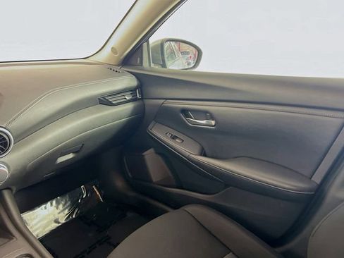 Used 2024 Nissan Sentra SV image 21