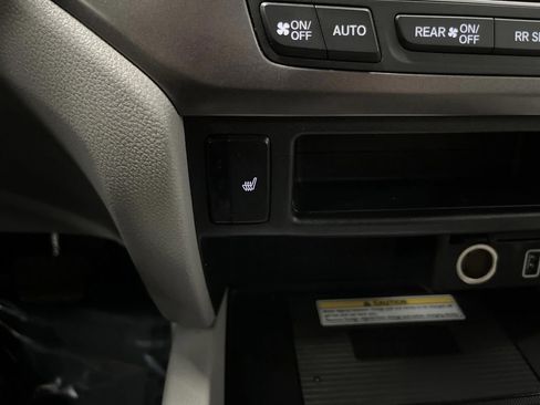 Used 2021 Honda Pilot Special Edition image 8