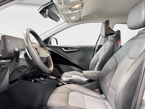 Used 2024 Kia Niro Wind w/ Wind Preserve Package FWD image 17