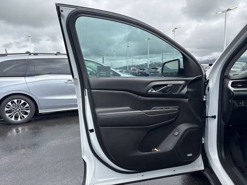 Used 2018 GMC Acadia SLT AWD/4WD image 9