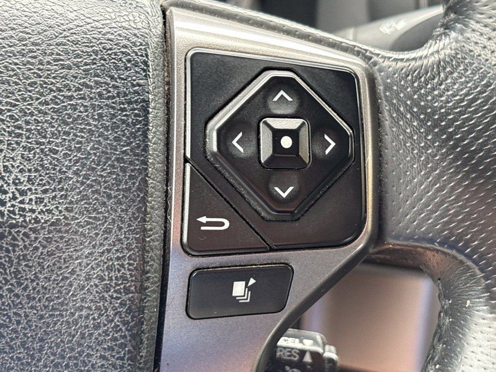 Used 2017 Toyota Tacoma SR5 w/ Tow Package AWD/4WD image 19
