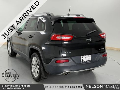 Used 2016 Jeep Cherokee Limited image 8