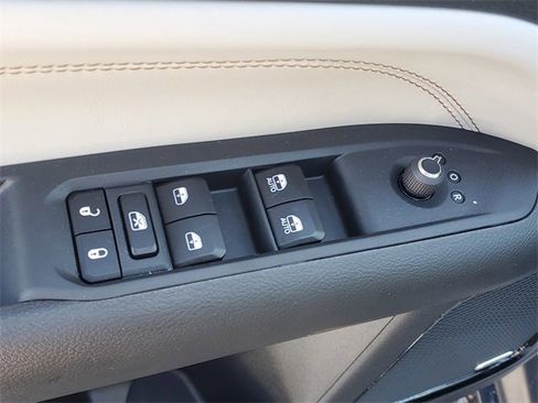 New 2026 Jeep Compass Limited w/ Sun, Sound & Navigation Group image 17