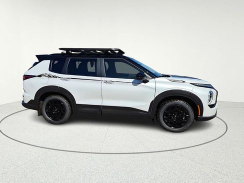 New 2026 Mitsubishi Outlander AWD image 8