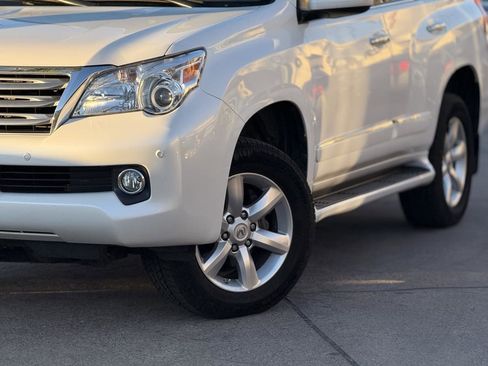 Used 2013 Lexus GX 460 image 8