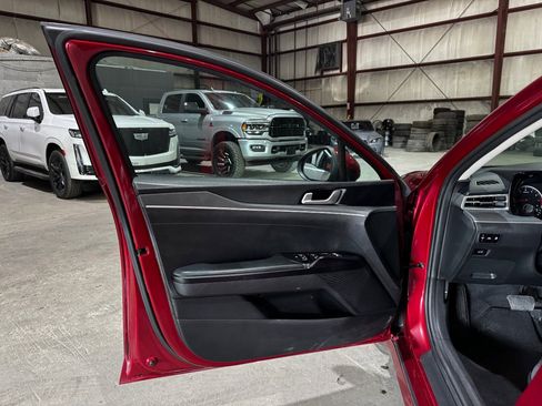 Used 2022 Kia K5 LXS image 11