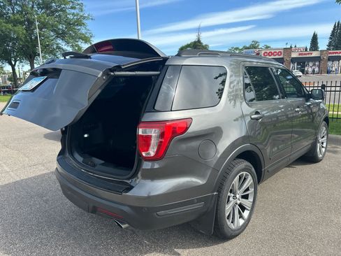 Used 2018 Ford Explorer Limited w/ Equipment Group 301A AWD/4WD image 5