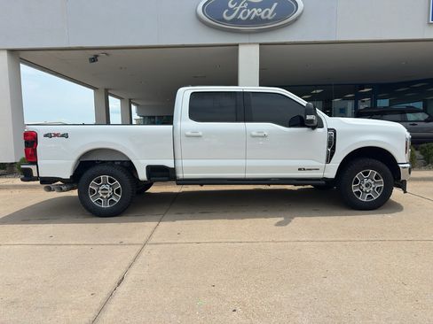 Used 2025 Ford F250 Lariat AWD/4WD image 10