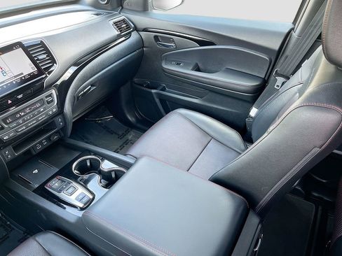 Used 2025 Honda Ridgeline Black Edition image 23