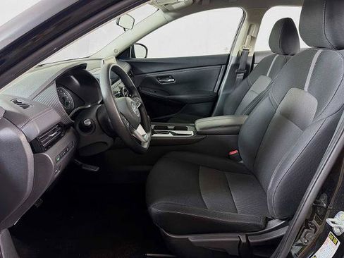 Certified 2023 Nissan Sentra SV FWD image 17