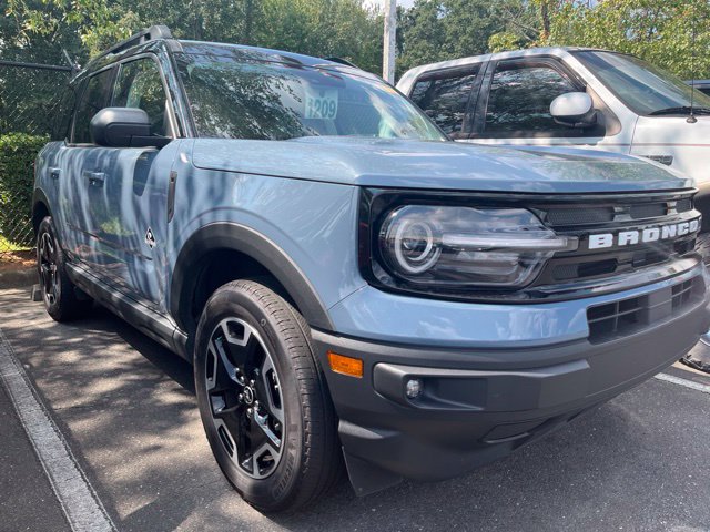 Used 2024 Ford Bronco Sport Outer Banks w/ Tech Package AWD/4WD image 2