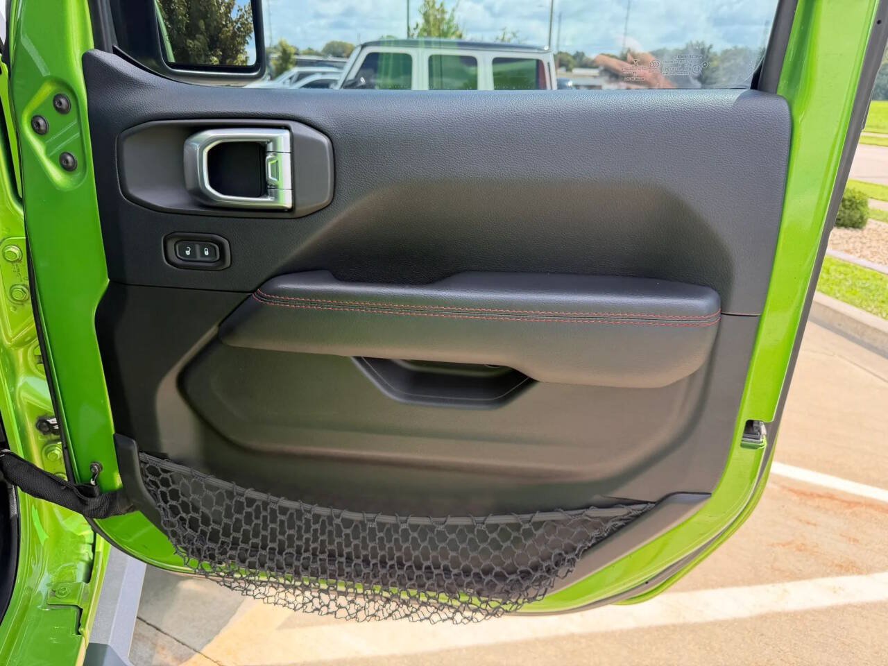 Used 2018 Jeep Wrangler Unlimited Rubicon AWD/4WD image 26