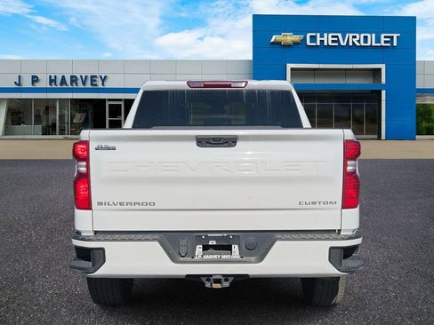 Used 2022 Chevrolet Silverado 1500 Custom image 5