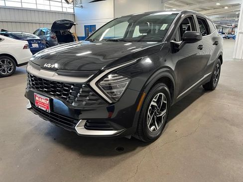 Used 2024 Kia Sportage LX FWD image 7