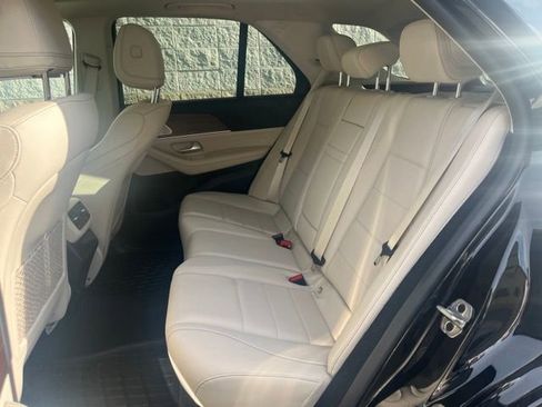 Used 2024 Mercedes-Benz GLE 350 4MATIC image 11