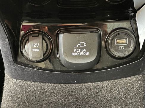 Used 2023 Kia Sorento SX Prestige image 23