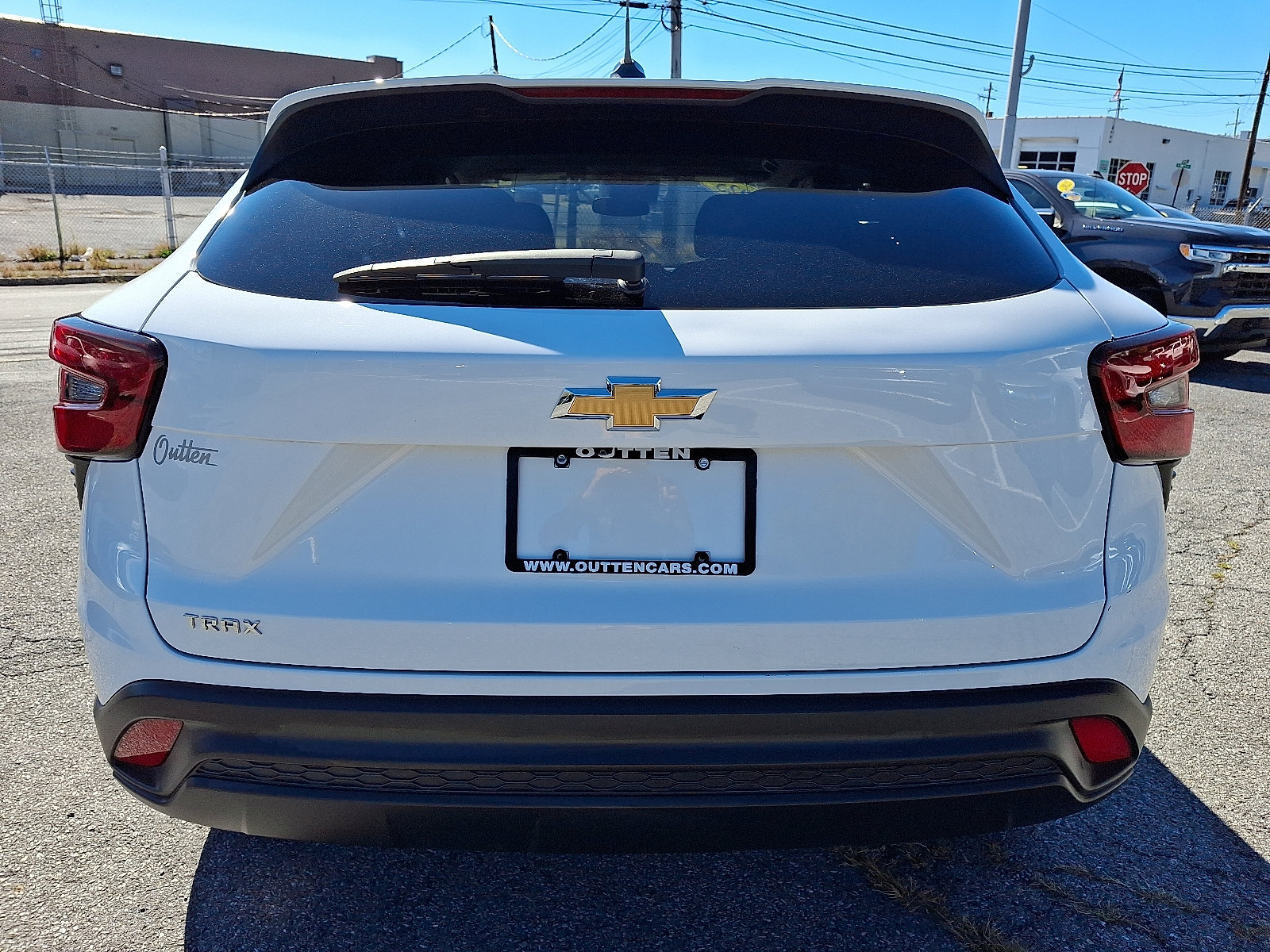 Used 2025 Chevrolet Trax LS FWD image 4