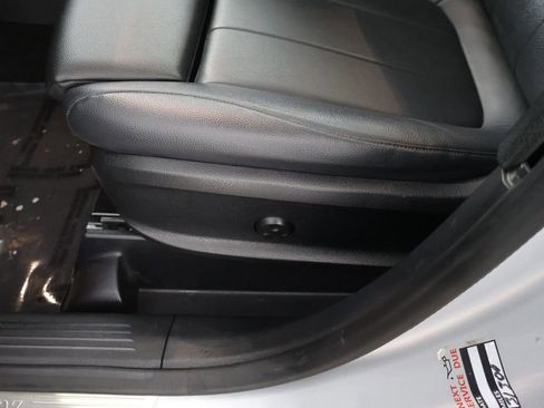 Used 2021 Mercedes-Benz GLB 250 4MATIC w/ Premium Package image 30