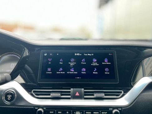 Used 2022 Kia Niro EX w/ Cold Weather Package image 25