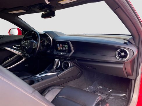 Used 2018 Chevrolet Camaro SS image 28