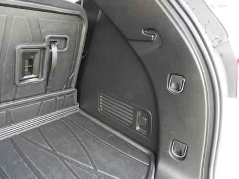 Used 2022 Buick Enclave Essence w/ Trailering Package, 5000 lbs. FWD image 31