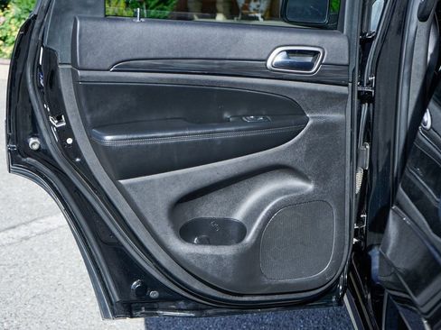 Used 2019 Jeep Grand Cherokee Limited X image 35