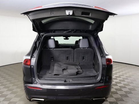 Used 2024 Buick Enclave Premium image 20