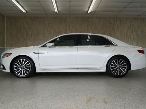 Used 2018 Lincoln Continental Select w/ Continental Climate Package FWD image 5