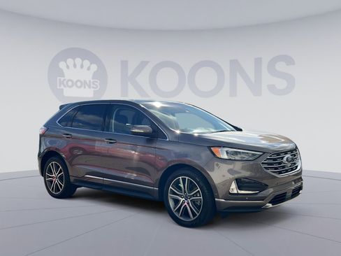 Used 2019 Ford Edge Titanium w/ Equipment Group 301A image 10