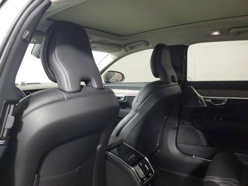 Used 2022 Volvo S90 B6 Inscription w/ Advanced Package AWD/4WD image 16