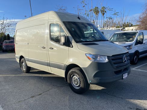 Used 2022 Mercedes-Benz Sprinter 1500 image 7