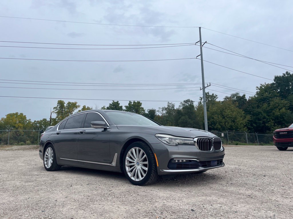 Used 2016 BMW 740i RWD image 5
