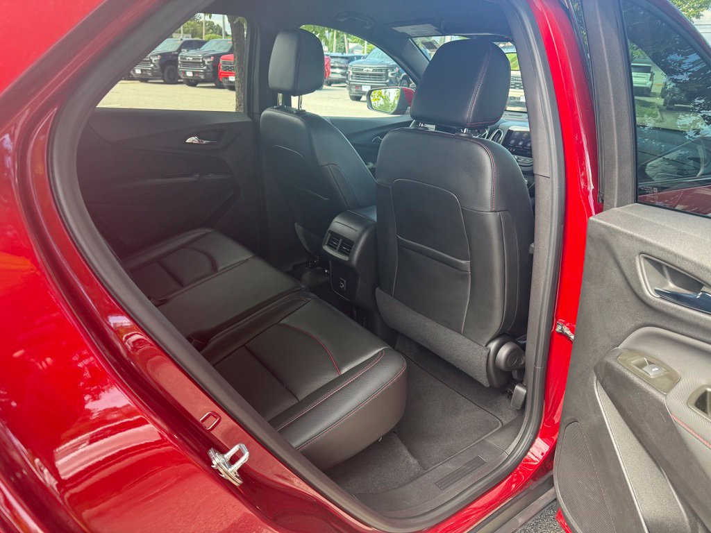 Used 2023 Chevrolet Equinox RS w/ RS Leather Package AWD/4WD image 14