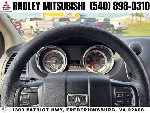 Used 2019 Dodge Grand Caravan SE w/ UConnect Hands-Free Group FWD image 6