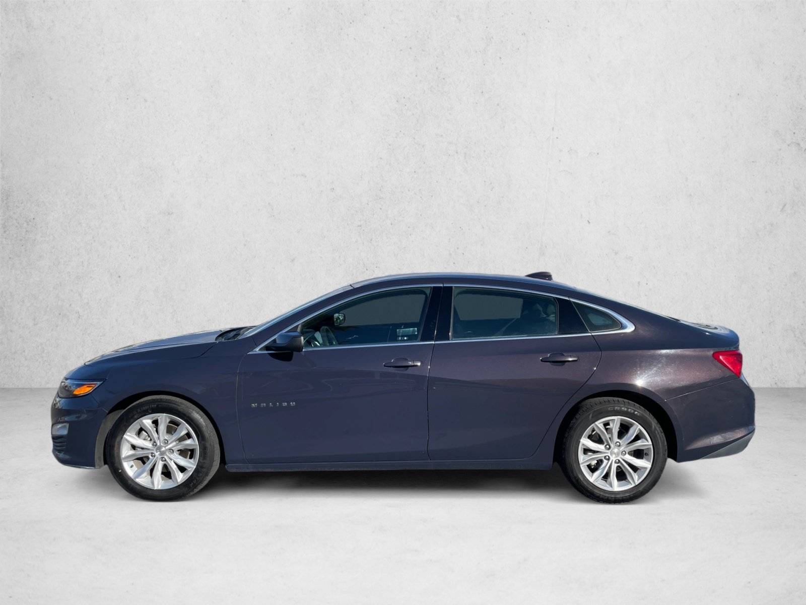 Used 2025 Chevrolet Malibu LT FWD image 8