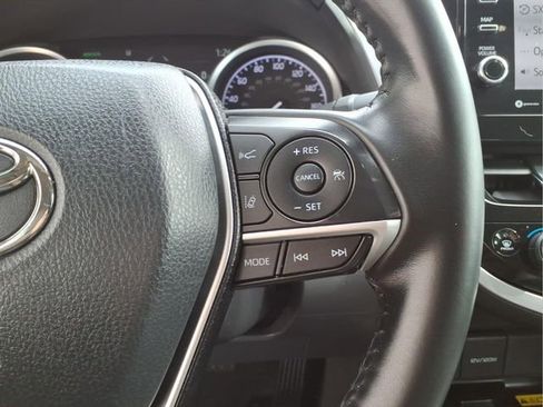 Used 2023 Toyota Camry XLE image 17