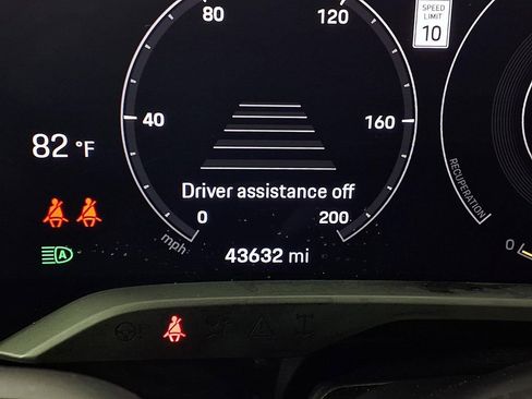 Used 2023 Porsche Taycan 4 Cross Turismo image 20