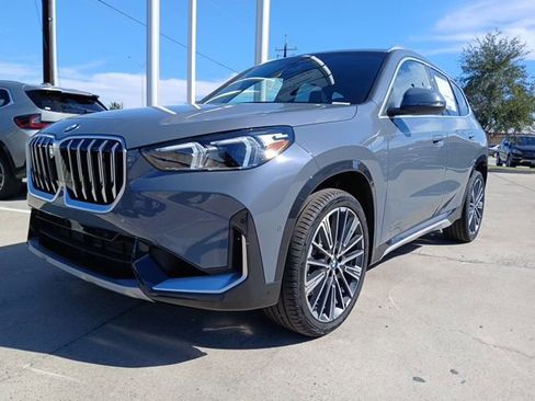 New 2026 BMW X1 xDrive28i AWD/4WD image 3