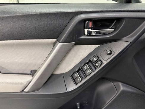 Used 2017 Subaru Forester 2.5i Limited image 15