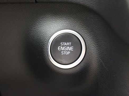Used 2024 Volvo XC40 B5 Plus w/ Protection Package AWD/4WD image 12