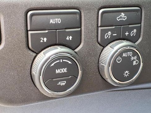 Used 2023 Chevrolet Silverado 1500 LT w/ LPO, Liner Protection Package AWD/4WD image 15