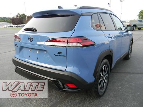 Used 2026 Toyota Corolla Cross AWD Hybrid w/ Moonroof Package image 2