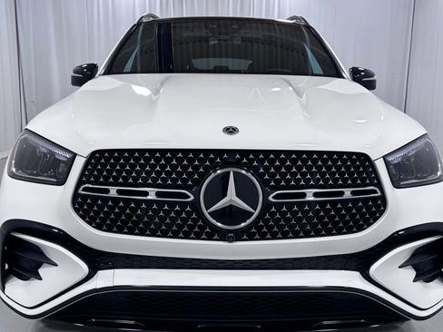 Used 2026 Mercedes-Benz GLE 450e 4MATIC image 3